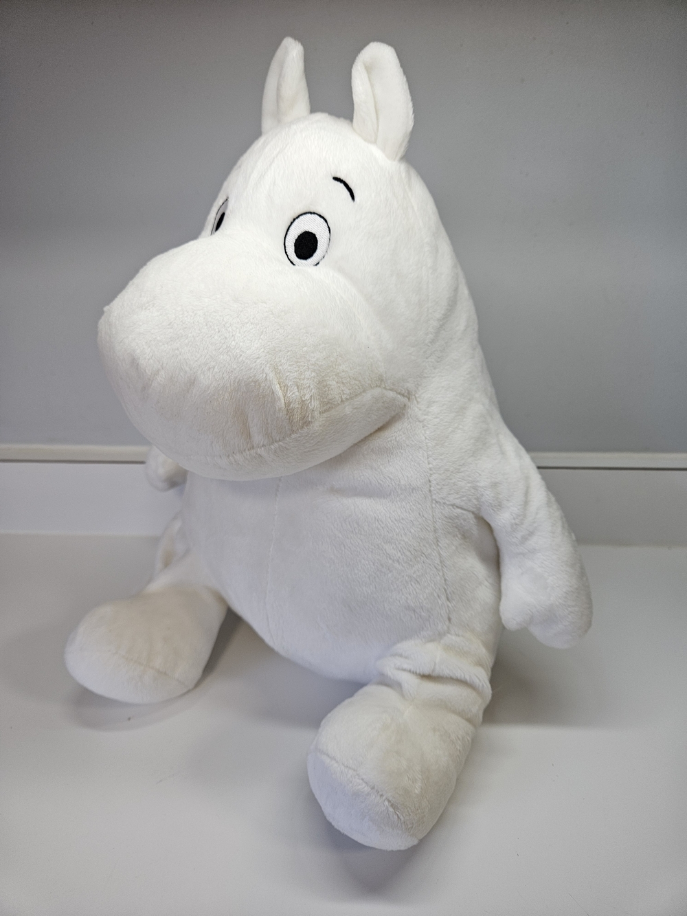 Moomin Collection Aurora World Sitting White Soft Plush Toy 14"